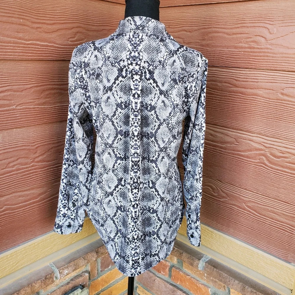 Apt. 9 Snakeskin High Low Button-down Blouse Size… - image 10